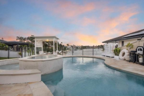 5BR,Not Complex, Waterfront 3 Pools Villa with Waterfall Spa ,Private Beach, BBQ